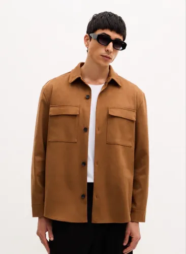 Jaqueta Overshirt em Suede Liso