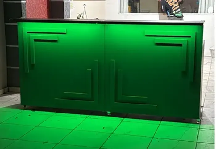 Balcão para serviços de bar em MDF