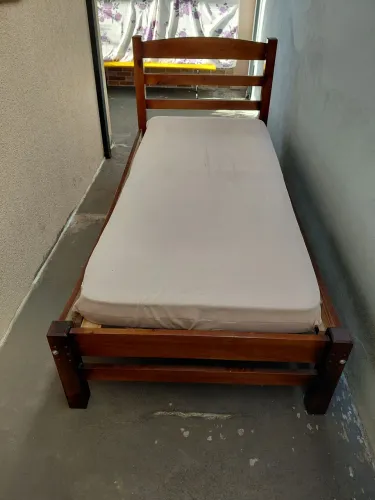 Vendo cama solteiro