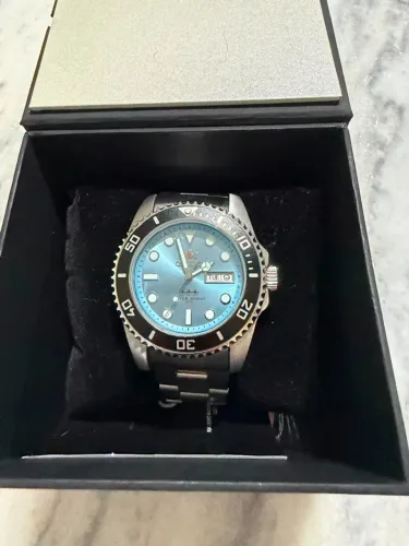orient submariner azul