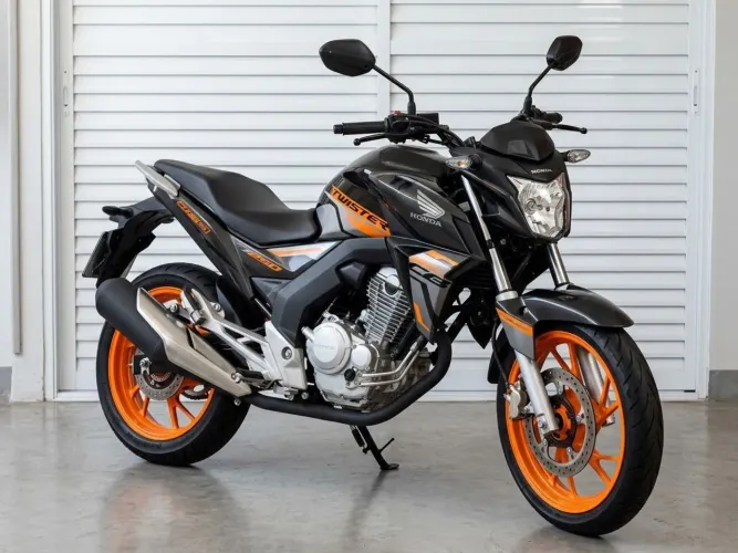 CBX TWISTER MOTO NOVA COM PREÇO DE USADA