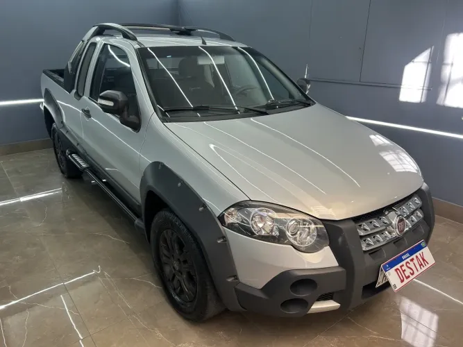 Fiat Strada Adv. Ext. 1.8 Locker Dual.flex CE 2011
