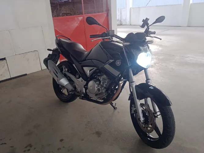 Motocicleta Yamaha Fazer 250 -2014