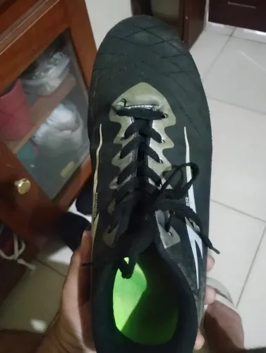 Chuteira pra quadra