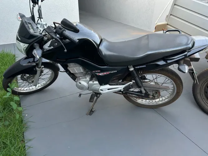 VENDE-SE MOTO HONDA CG 150 FAN ESDI 2015