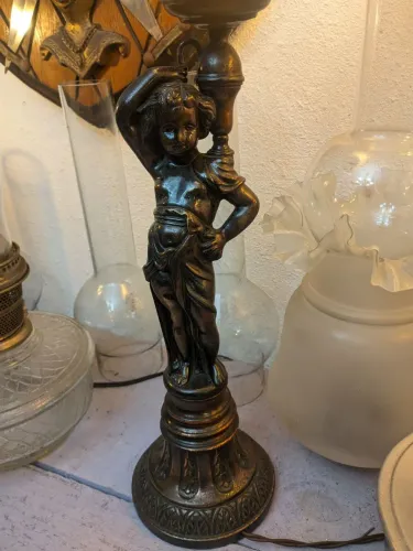 Luminária antiga em bronze macisso 