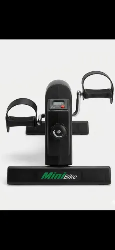 Mini Bike novinha com regulagens para esforço, painel eletrônico para contagens