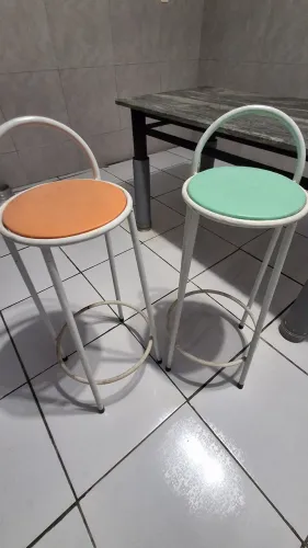 Duas banquetas