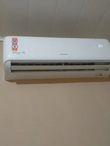 Ar-condicionado Gree Inverter 12.000 BTUs 220V 