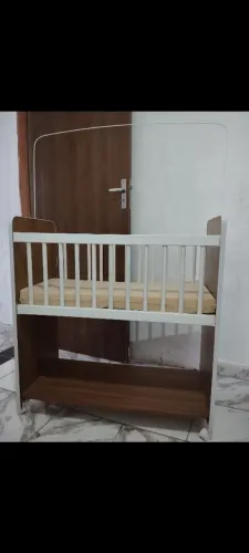 VENDE-SE BERÇO 