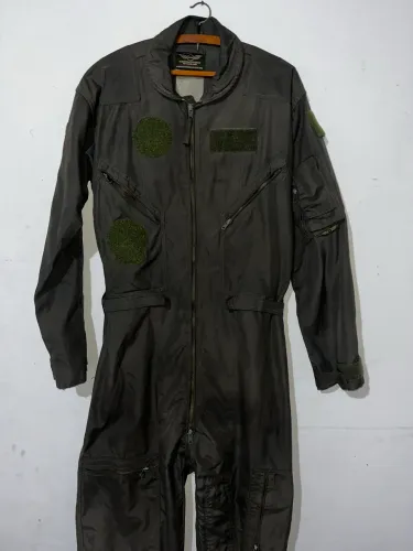 Macacão de voo militar 
