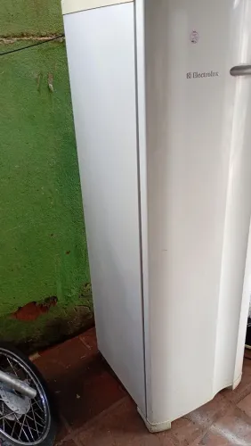 Freezer vertical 110v