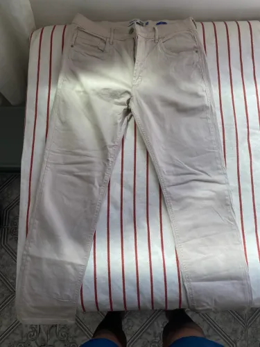 Calça Reta Bege - C&A - Tamanho 48
