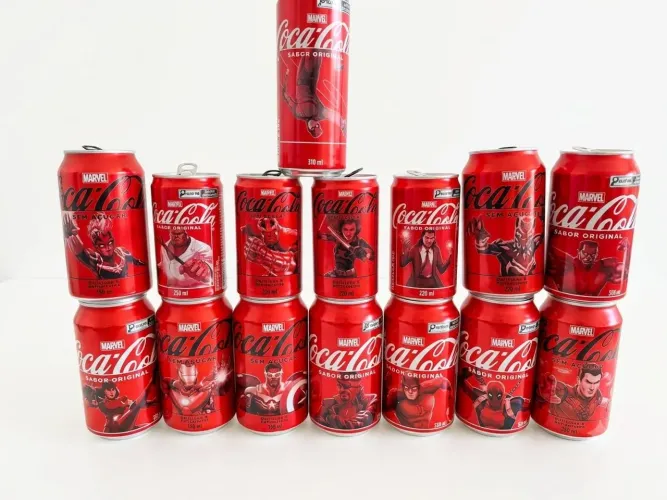 15 latas coca cola marvel vazias