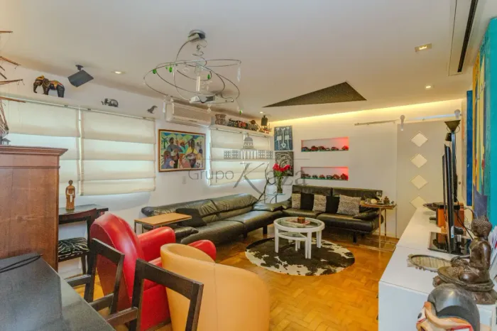 Apartamento - Jardim América - 1 Dormitório - 80m².