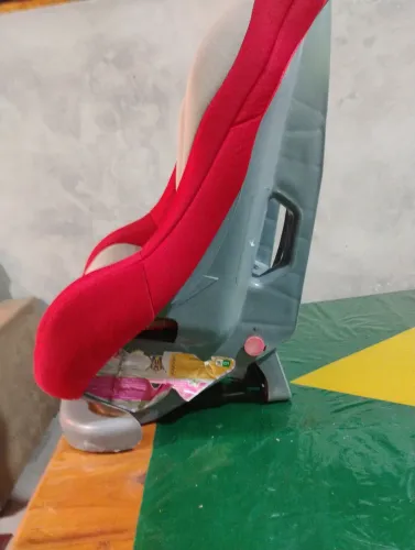Vendo cadeirinha pra carro 