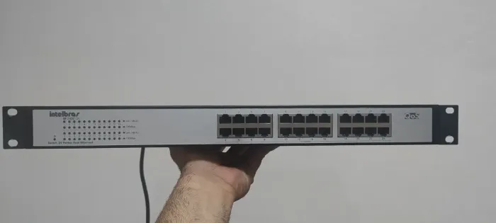 Switch Intelbras SF 2400 QR