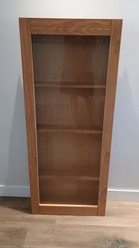 Cristaleira de parede com porta de correr