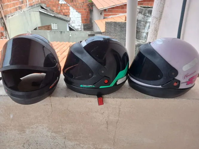 Capacete sao marino menor preço 50$ cada. Retirada aquiraz
