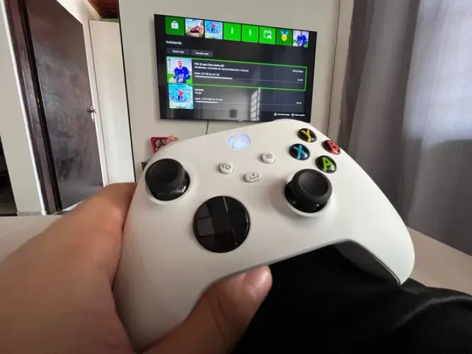 Controle de Xbox séries s todo bom pra verde agora