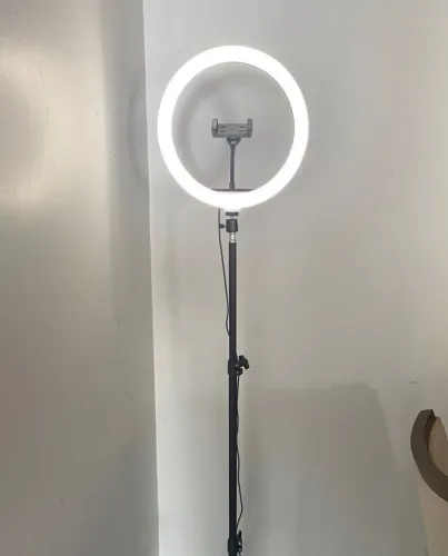 TRIPÉ RING LIGHT 10 polegadas, altura 2,10m  R$ 100