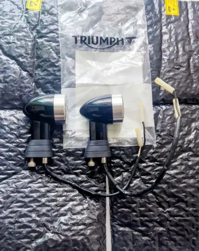PAR DE SETAS EM LED -  TRIUMPH BONNEVILLE (TODAS).