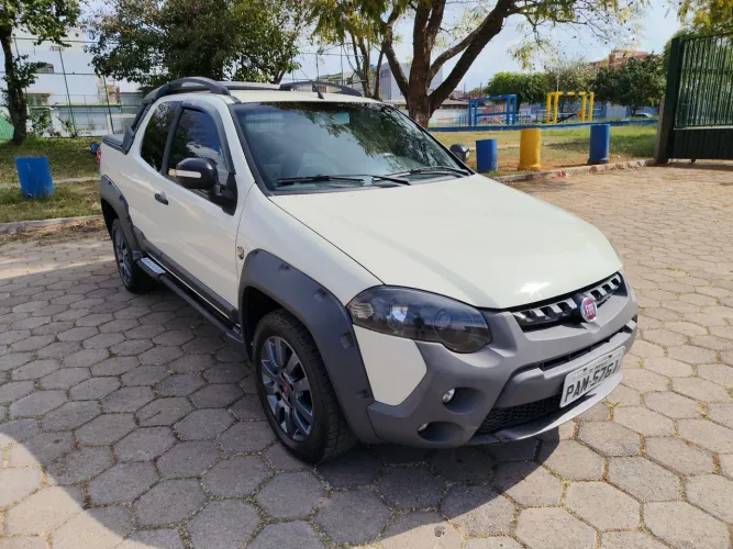 Fiat Strada Adventure1.8/ 1.8 Locker Flex CD 2016