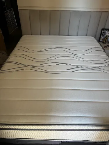 Colchão ORTOBOM LIBERTY (1 ano de uso)