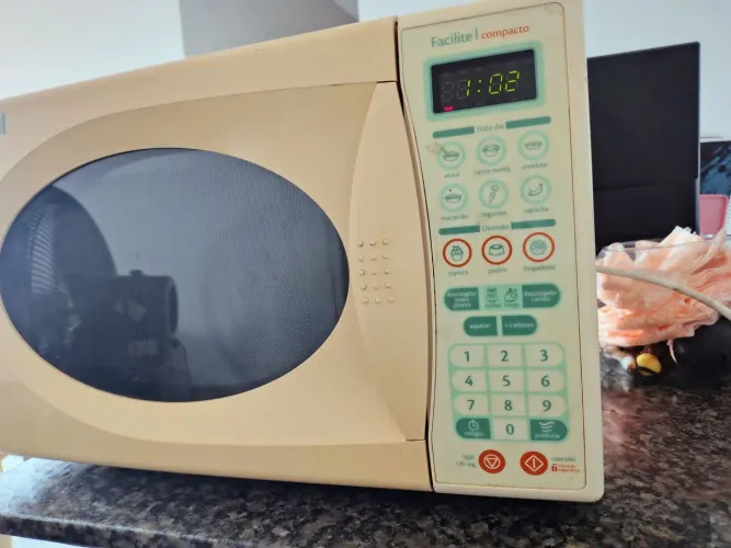 Microondas Consul 18L 