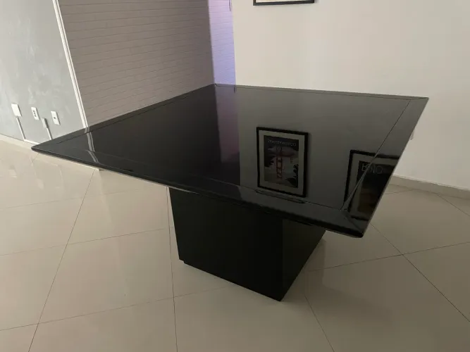 MESA QUADRADA TOK STOK TAMPO VIDRO PRETO