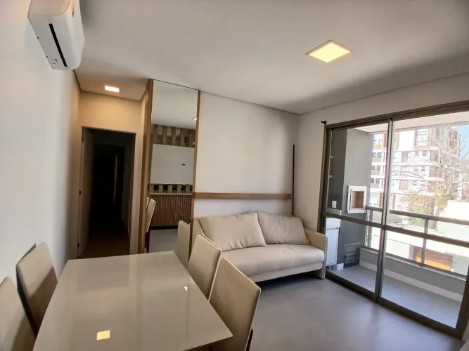 Apartamento de 2 quartos no bairro Carvoeira