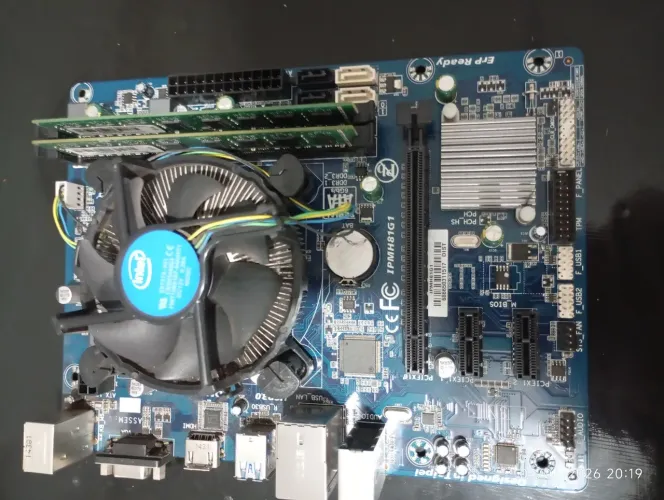 Placa mãe GIGABYTE IPMH81G1 SOCKET LGA 1150 COM PROCESSADOR CORE I5 - 4460 3.20 GHZ