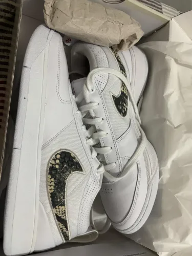 Nike book 1