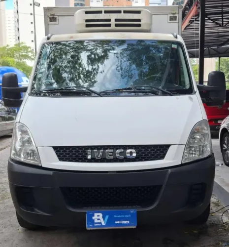 DAILY 30S13 FURGÃO 2P (DIESEL) BRANCA 2020/2020