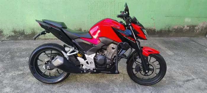 Vendo CB 300 Twitter