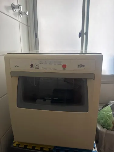 Máquina de lavar louça em EXCELENTE ESTADO , funcionando tudo