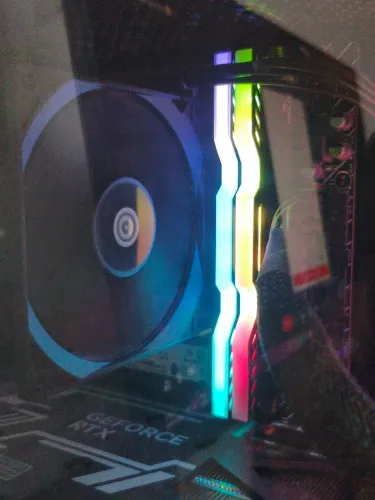 Memória RAM DDR4 16gb (2x8) 3200MHz RGB - Pichau HELIX