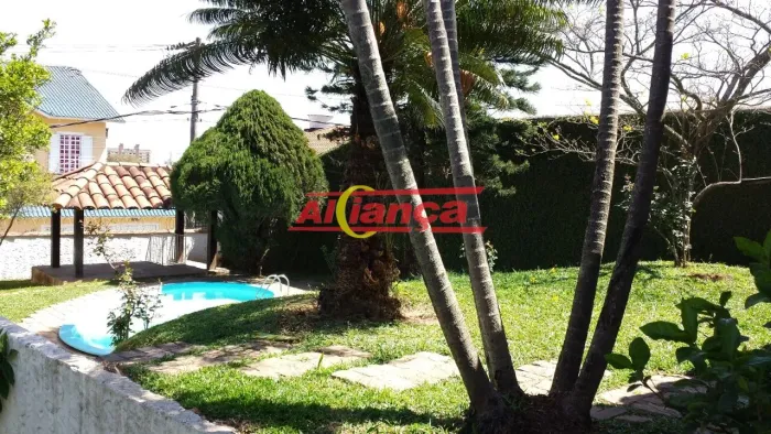 CASA TERREA - VILA GALVÃO COM PISCINA
