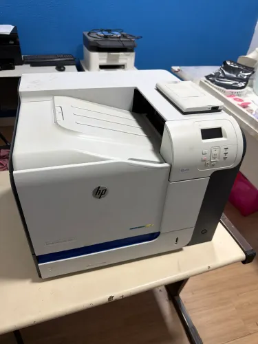 Impressora laserjet 500 color m551 