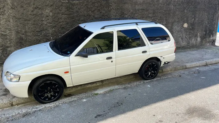 Ford Escort S.W GL 1.8i 16V 2000