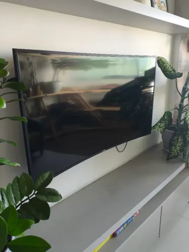 Televisão Samsung 49 polegadas tela curva com defeito