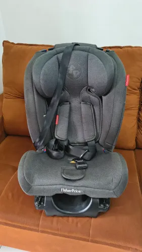 Cadeirinha Fisher Price com IsoFix