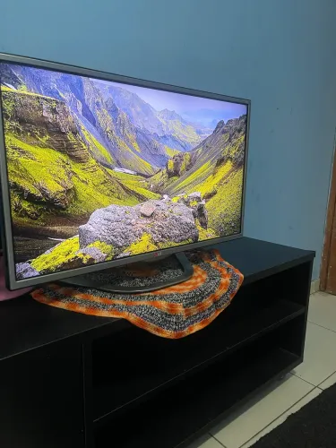 Vendo tv de 32 polegadas funcionando tudo, por apenas 700 reais