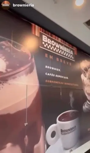 Vaga para atendente de cafeteira
