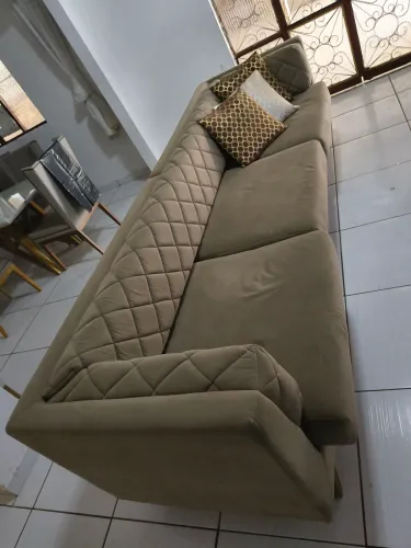 Lindo sofá de luxo, comprei na Jacaúna por mais de 10 mil
