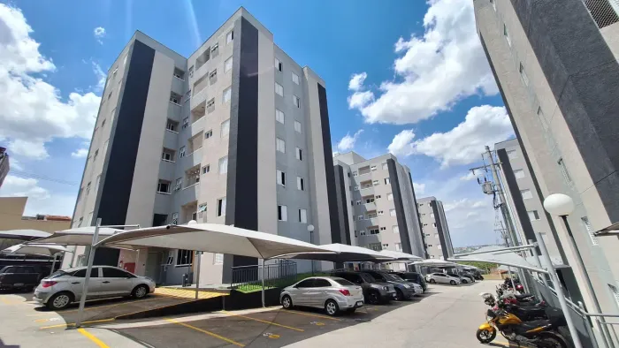 Apartamento 2 quartos em condomínio com lazer - Vila Fiori