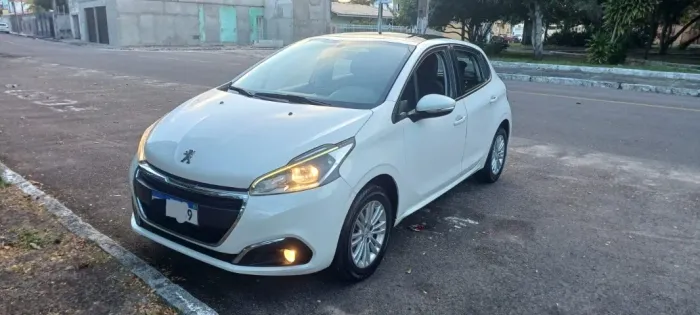 Peugeot 208 Allure 1.2 Flex 12V 5P Mec. 2017