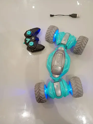 Carrinho Controle Remoto Stunt - Giro 360° e Luzes LED (Completo