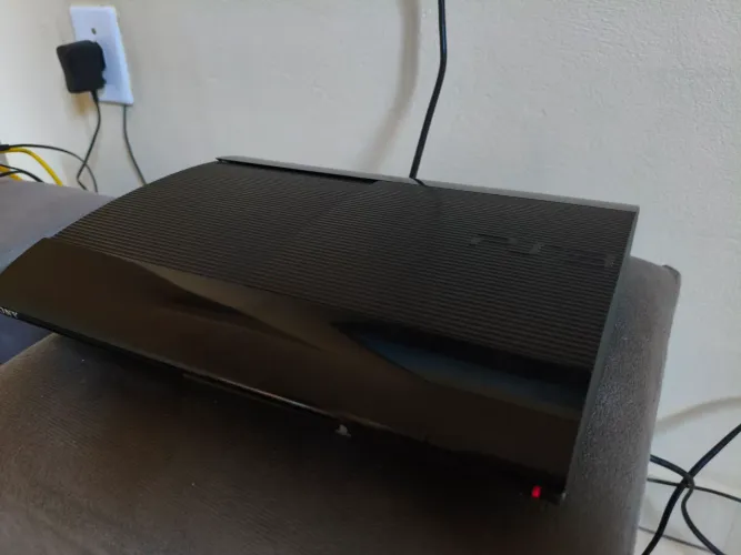 PS3 Desbloqueado com jogos (Ótimo Estado)