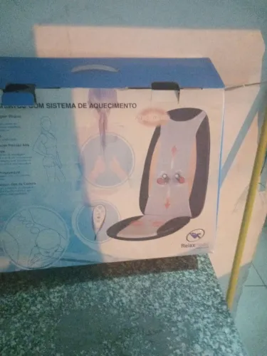 Massageador e cadeira pra massagem